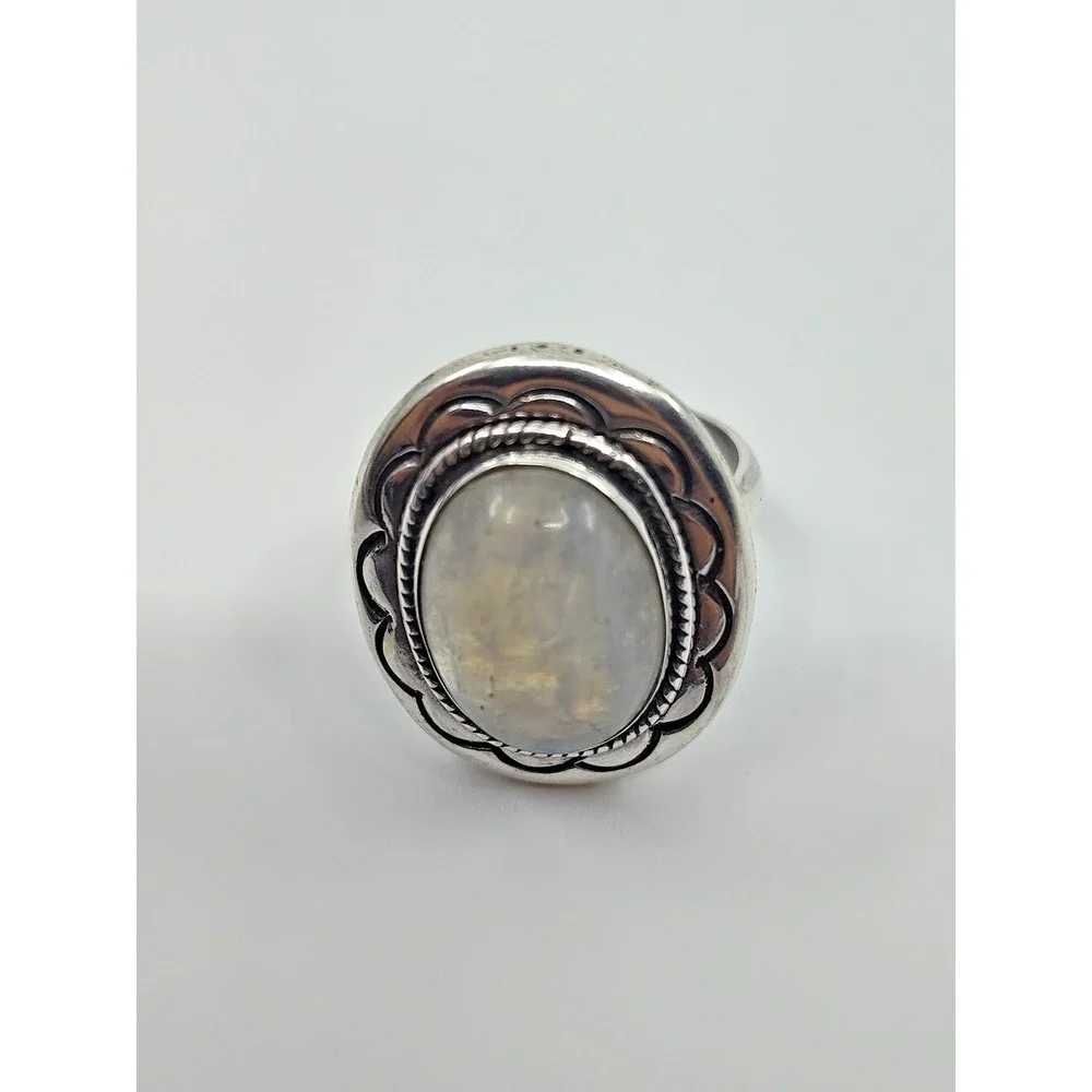 Sterling Silver 925 Beautiful Moonstone Gemstone Women's Ring Size 8.25